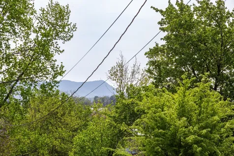 225 Hartman Drive Harrisonburg VA 22802