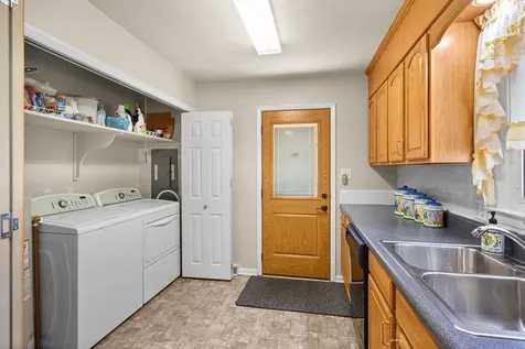 225 Hartman Drive Harrisonburg VA 22802