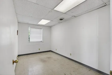 52 Mid Valley Lane Verona VA 24482