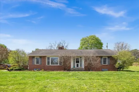 330 Sunset Drive N Broadway VA 22815