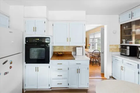 330 Sunset Drive N Broadway VA 22815