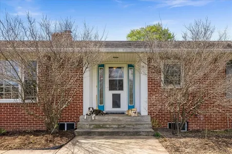 330 Sunset Drive N Broadway VA 22815