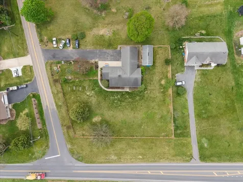330 Sunset Drive N Broadway VA 22815