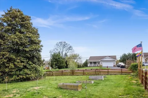 330 Sunset Drive N Broadway VA 22815