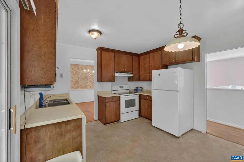 1610 Redwing Lane Charlottesville VA 22911