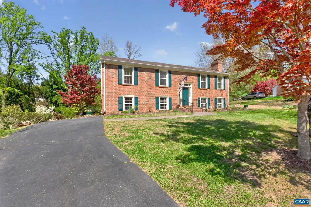 1610 Redwing Lane Charlottesville VA 22911