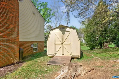 1610 Redwing Lane Charlottesville VA 22911