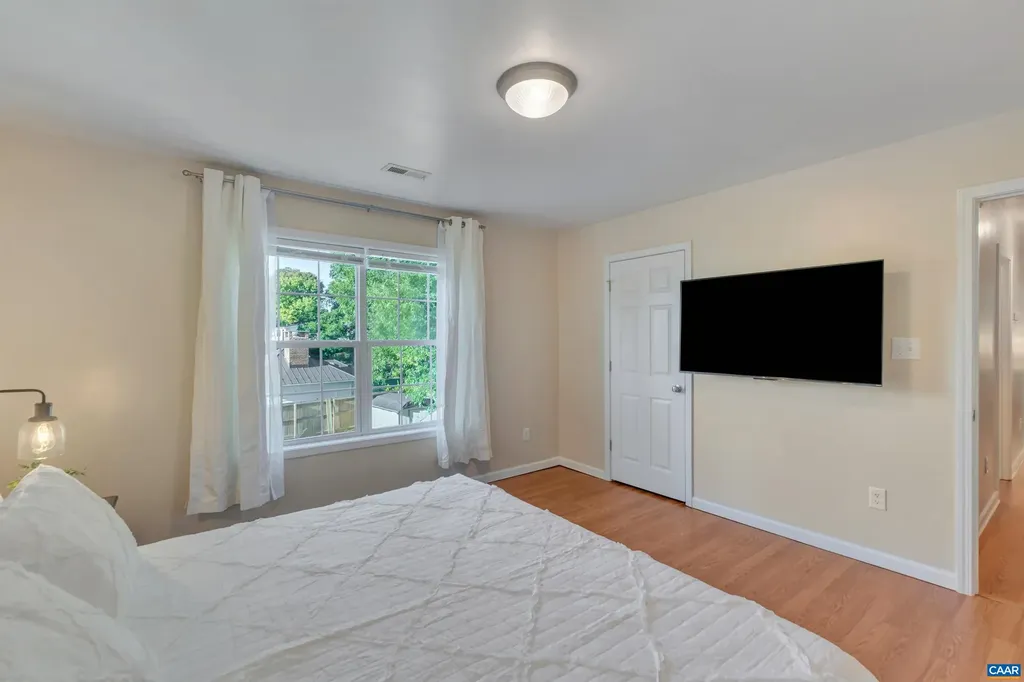 1006 Long Street Charlottesville VA 22901