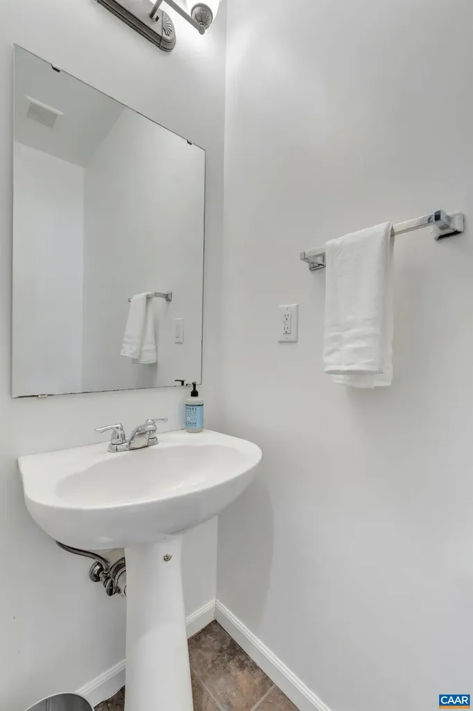 1006 Long Street Charlottesville VA 22901