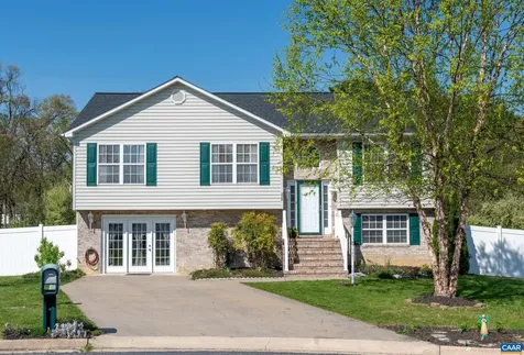 225 Mayfield Lane Waynesboro VA 22980