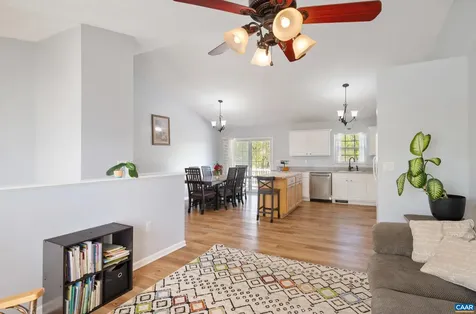 225 Mayfield Lane Waynesboro VA 22980