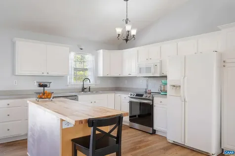 225 Mayfield Lane Waynesboro VA 22980