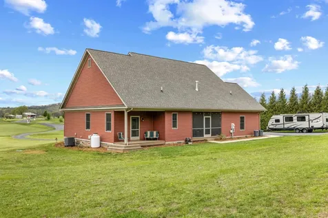 2390 Tinkling Spring Road Stuarts Draft VA 24477