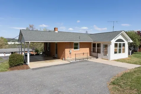 947 Greendale Road Harrisonburg VA 22801