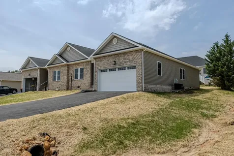 5 Meriwether Circle Stuarts Draft VA 24477