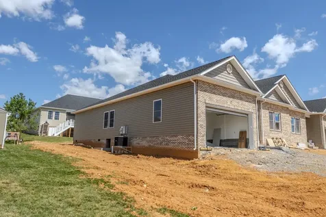 5 Meriwether Circle Stuarts Draft VA 24477