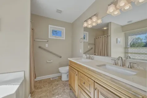 515 Hollingsworth Road Woodstock VA 22664
