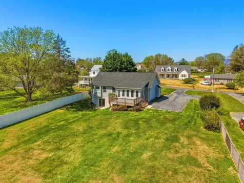 515 Hollingsworth Road Woodstock VA 22664