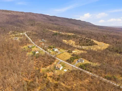 257 Hunter Road Maurertown VA 22644