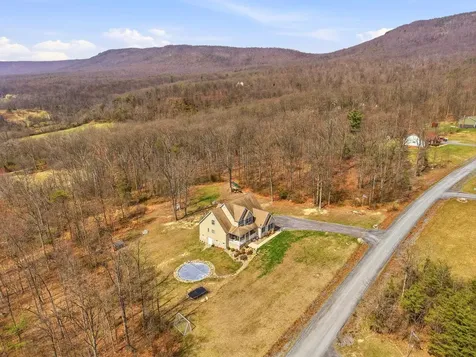 257 Hunter Road Maurertown VA 22644