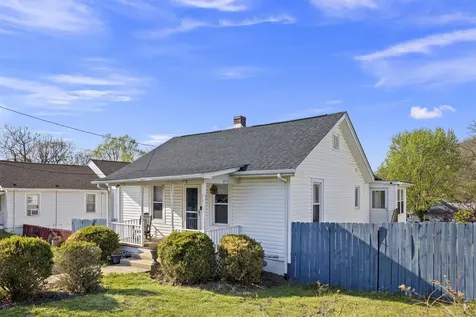 337 Mary Gray Lane Staunton VA 24401
