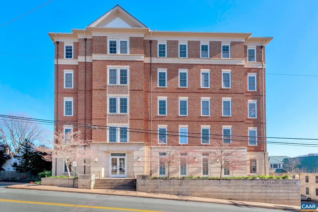 210 10th Street NE Charlottesville VA 22902