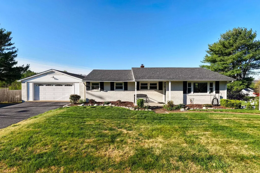 Bridgewater VA, 110 Oakwood Drive
