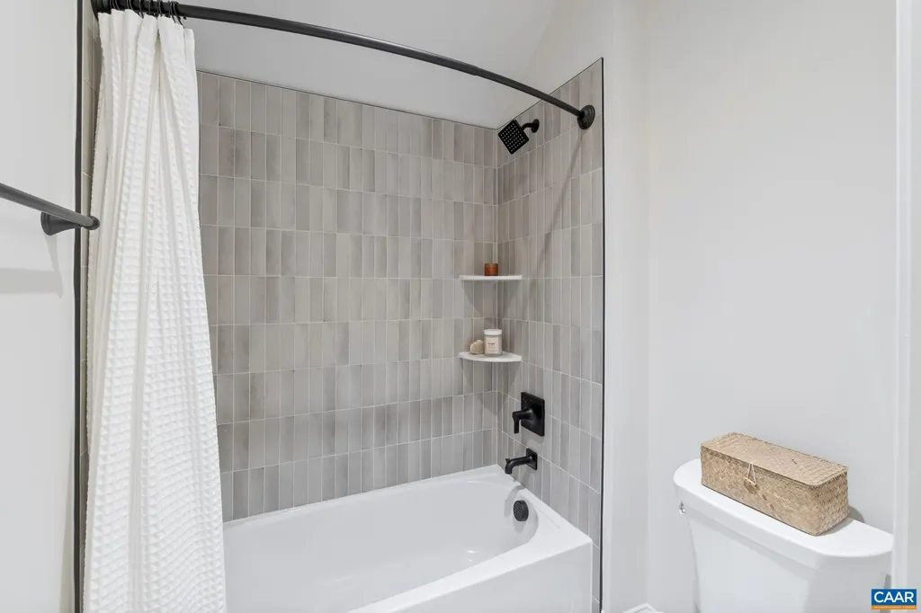 19 Farrow Cove Charlottesville VA 22901