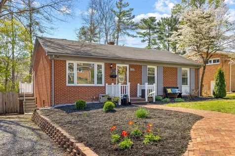 918 Washington Avenue Waynesboro VA 22980
