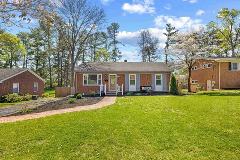 918 Washington Avenue Waynesboro VA 22980