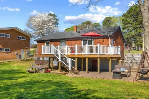 918 Washington Avenue Waynesboro VA 22980