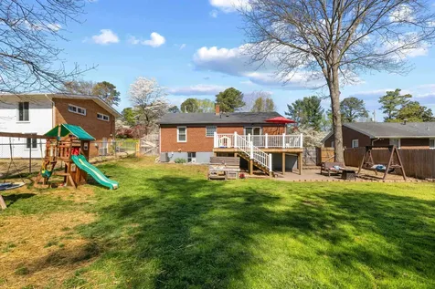 918 Washington Avenue Waynesboro VA 22980