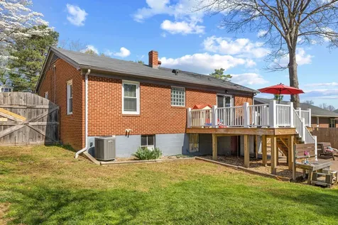 918 Washington Avenue Waynesboro VA 22980