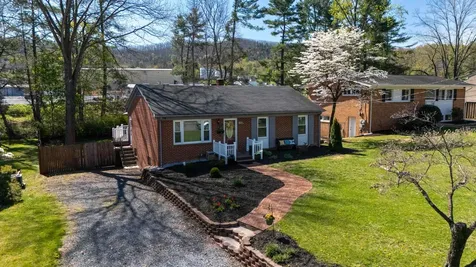 918 Washington Avenue Waynesboro VA 22980