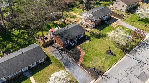 918 Washington Avenue Waynesboro VA 22980