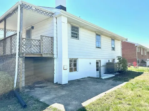 2403 Park Hill Road Staunton VA 24401