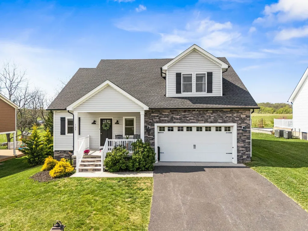 137 Tomasville Drive Waynesboro VA 22980