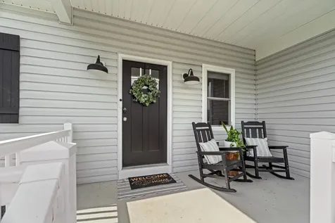 137 Tomasville Drive Waynesboro VA 22980