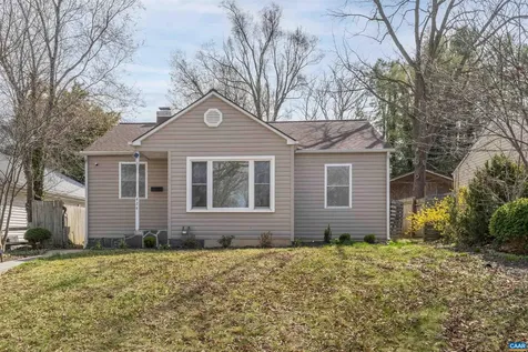 424 Oak Avenue Waynesboro VA 22980