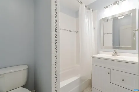 424 Oak Avenue Waynesboro VA 22980