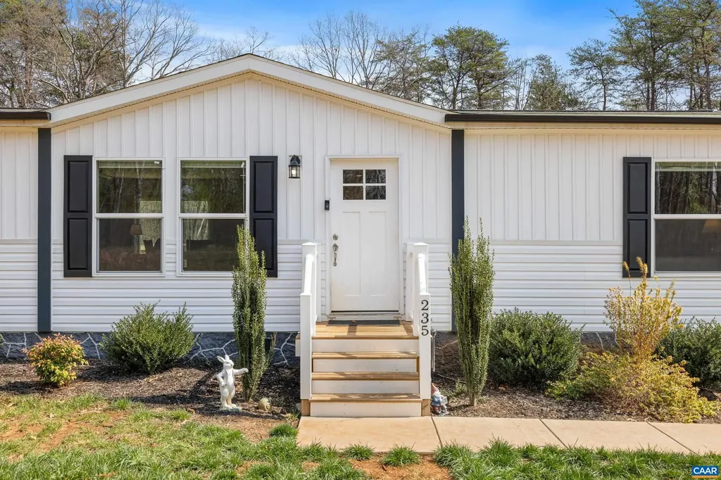 235 Shores Road Palmyra VA 22963