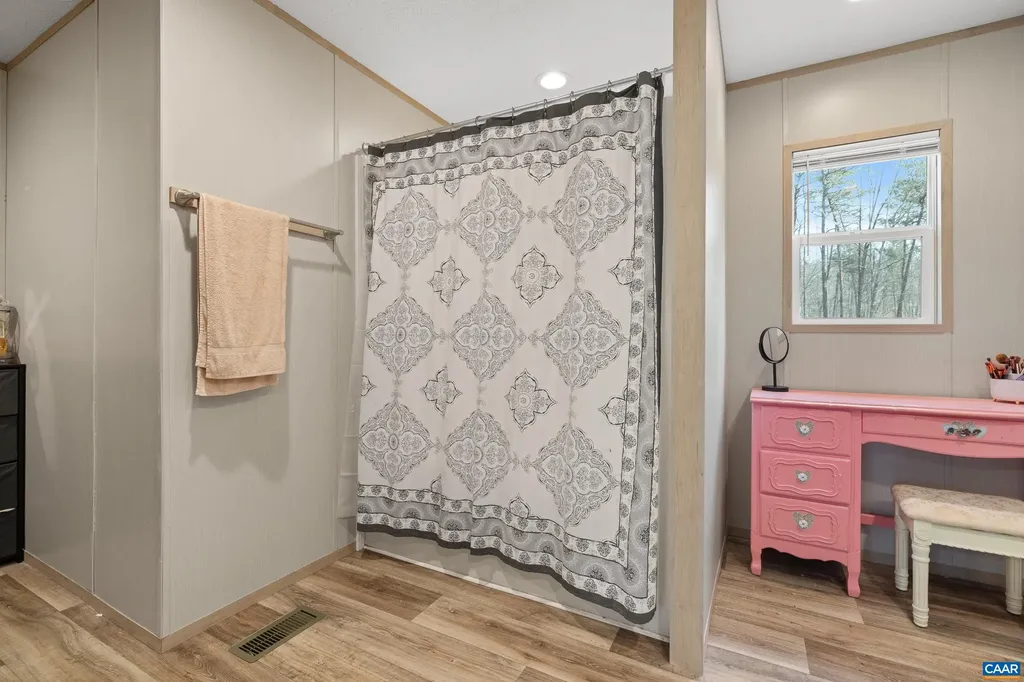 235 Shores Road Palmyra VA 22963
