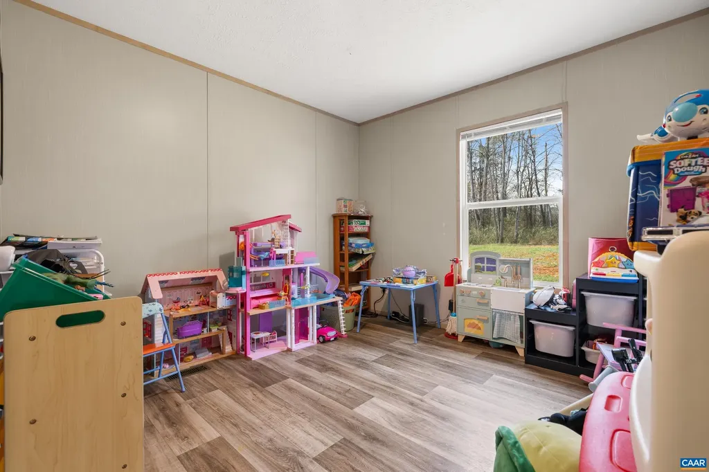 235 Shores Road Palmyra VA 22963