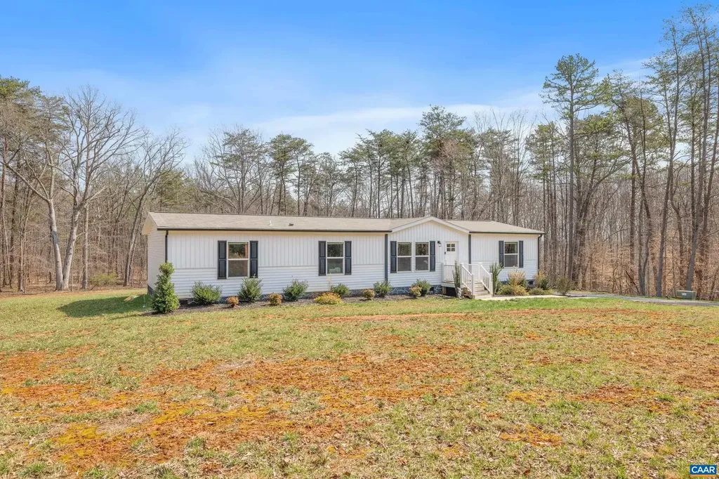 235 Shores Road Palmyra VA 22963