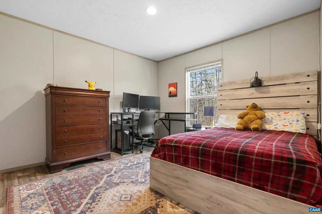 235 Shores Road Palmyra VA 22963
