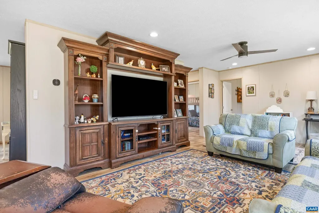 235 Shores Road Palmyra VA 22963
