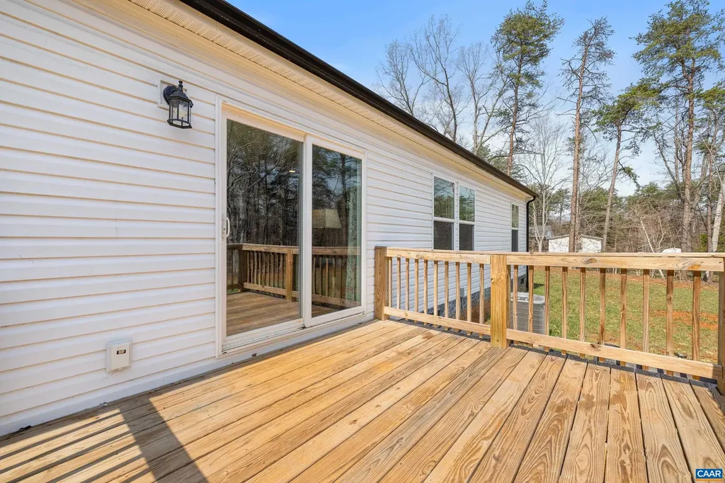 235 Shores Road Palmyra VA 22963