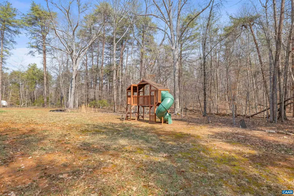 235 Shores Road Palmyra VA 22963
