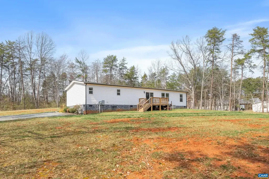 235 Shores Road Palmyra VA 22963