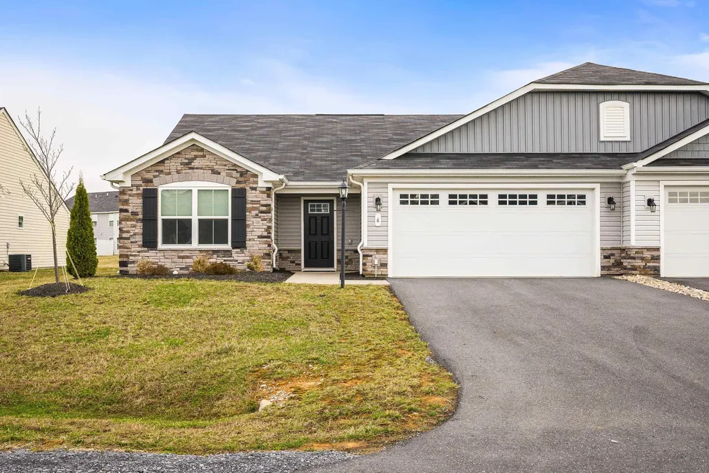 6 South Peak Drive Mcgaheysville VA 22840